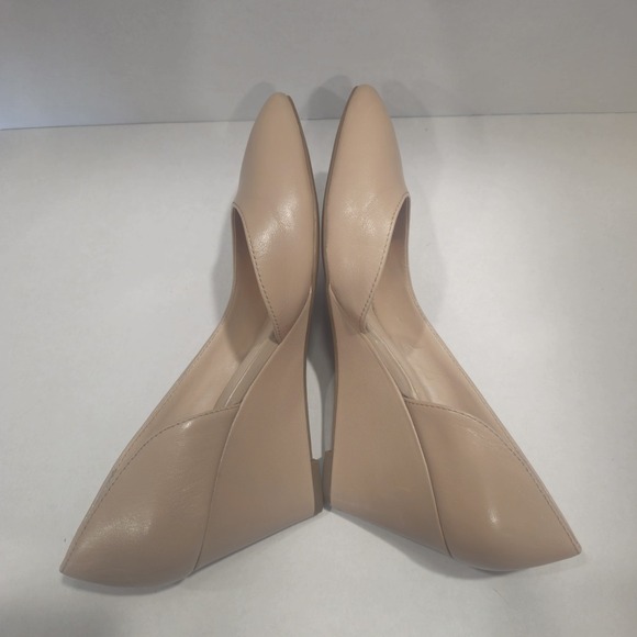 Franco Sarto Women's Wedge Pump 7.5 W Taupe Neutral Tan Beige Closed Toe Felice - Picture 7 of 12